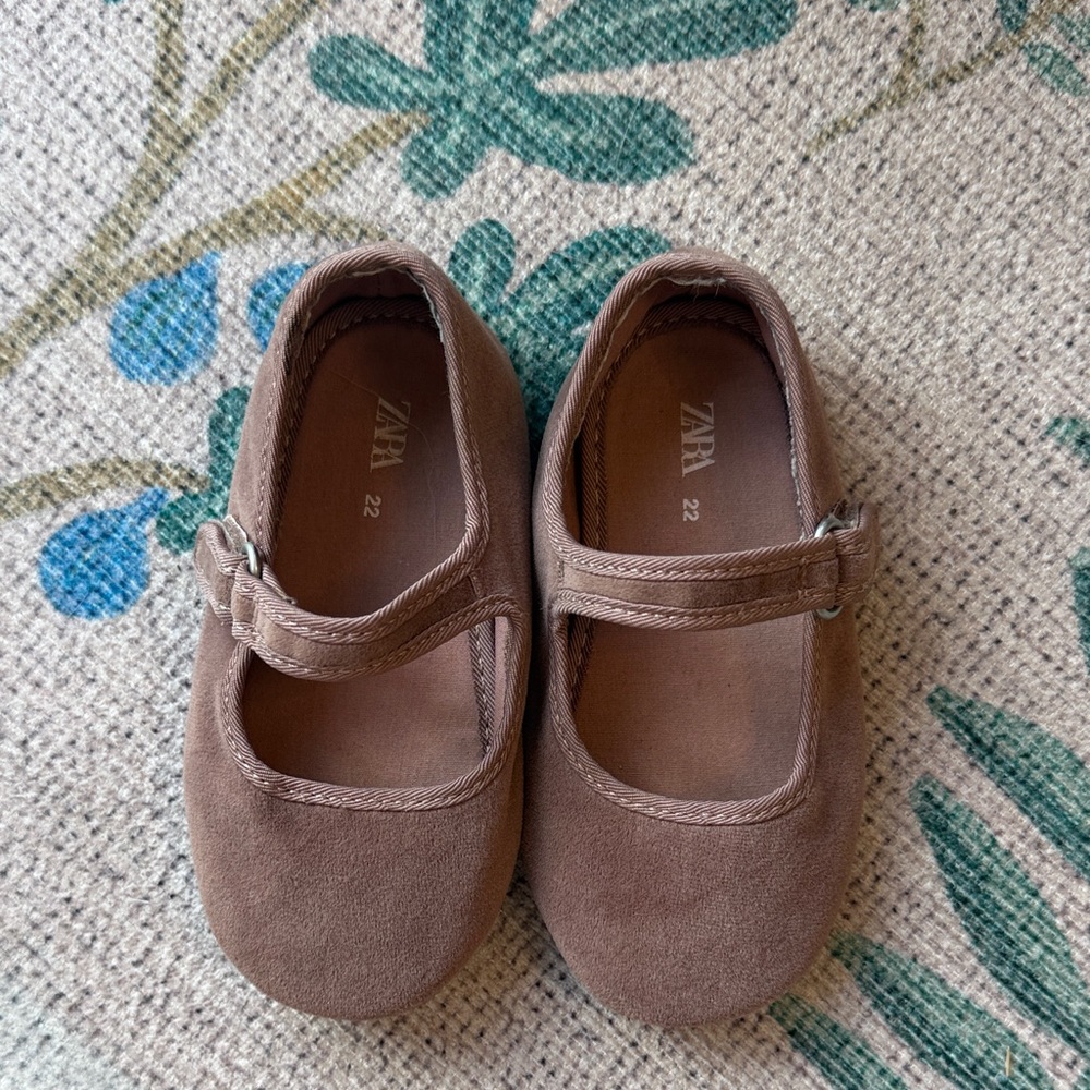 Zara Kids Dusty Pink Mary Jane Shoes - Picture 2 of 7